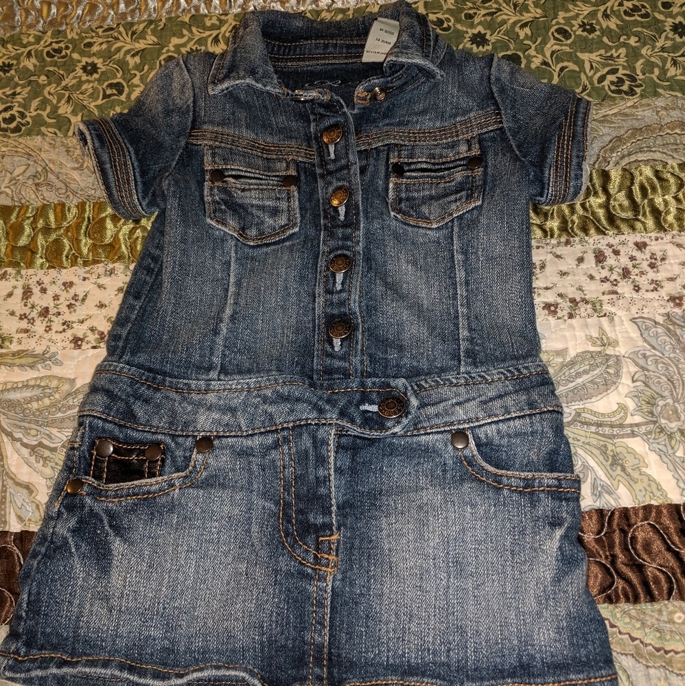 Used like new 3T girls guess dress